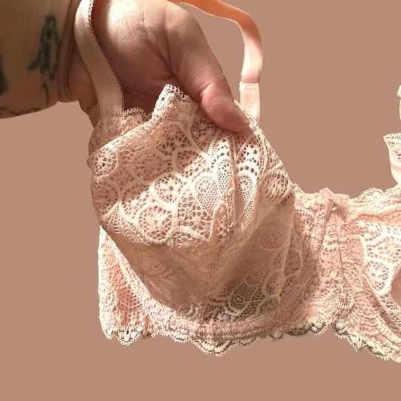 Torrid Curve Unlined Balconette Bra Pink Lotus Lace Underwire Sexy 38 DDD NEW - Picture 5 of 16